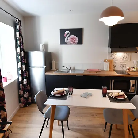 Ange - Wifi, Terrasse, Parking à Proximité, Mon à Arbent