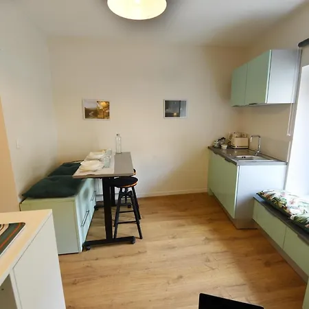 Ange - Wifi, Terrasse, Parking à Proximité, Mon à *